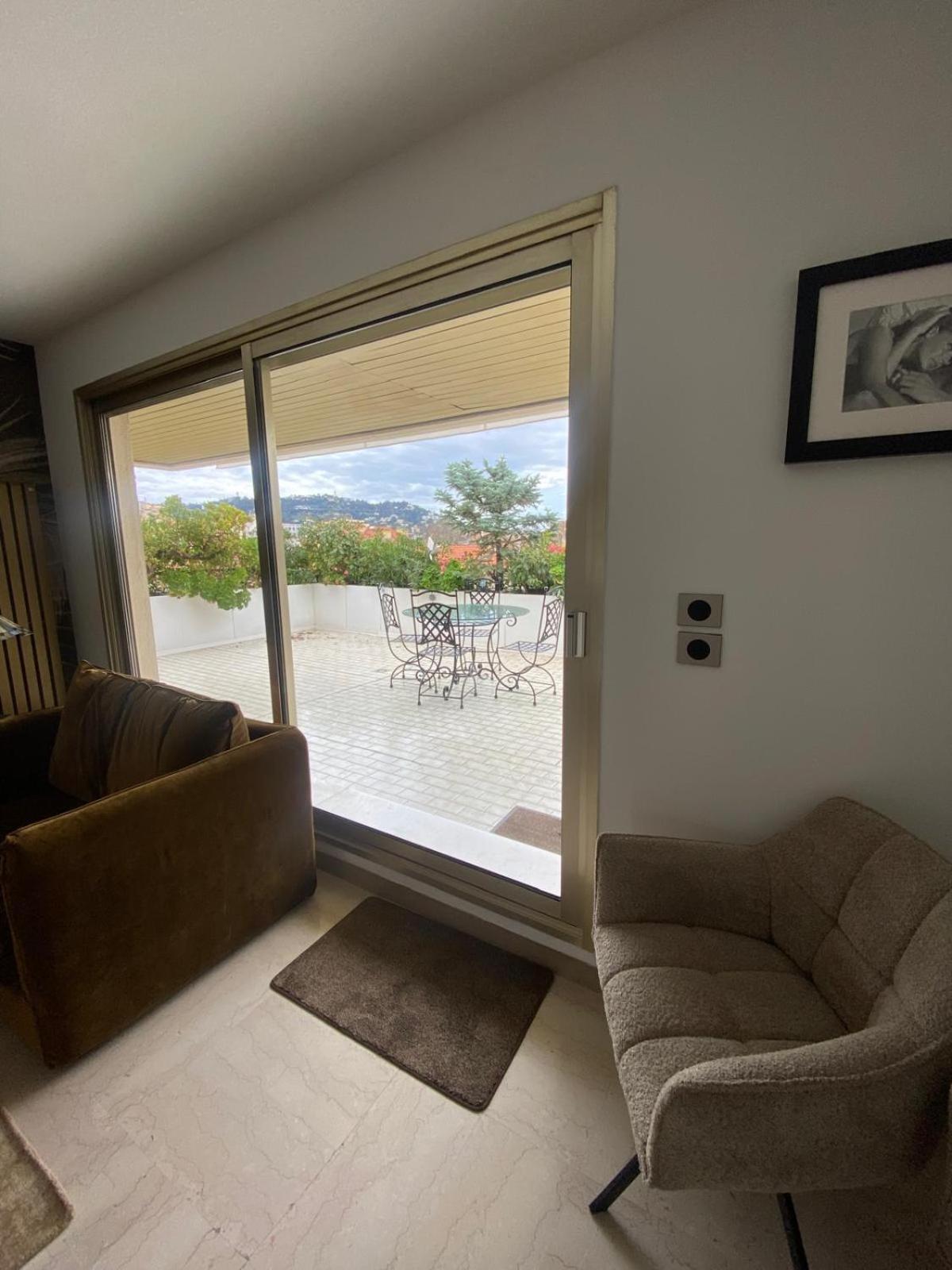 Villa Sur Le Toit Au Centre De Cannes